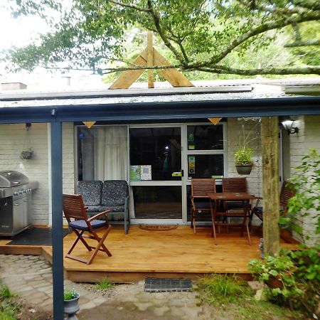 Mount Tutu Eco-Sanctuary Bed and Breakfast Ohauiti Exteriör bild