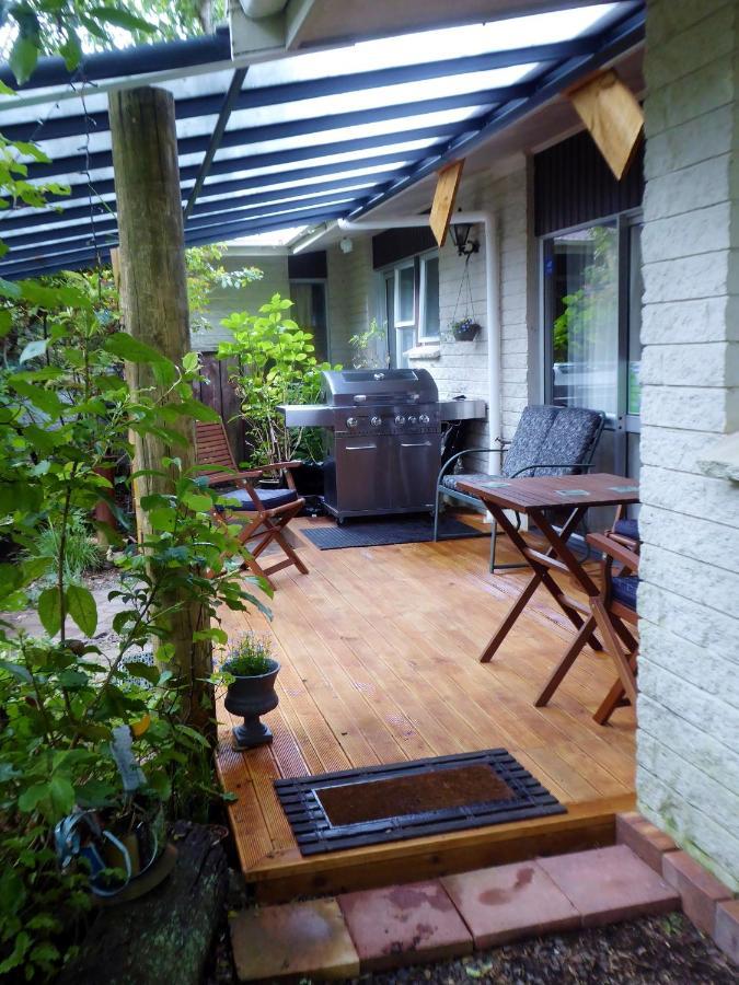 Mount Tutu Eco-Sanctuary Bed and Breakfast Ohauiti Exteriör bild