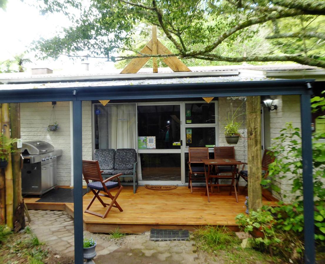 Mount Tutu Eco-Sanctuary Bed and Breakfast Ohauiti Exteriör bild