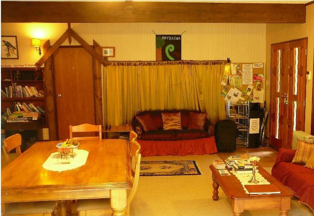 Mount Tutu Eco-Sanctuary Bed and Breakfast Ohauiti Exteriör bild